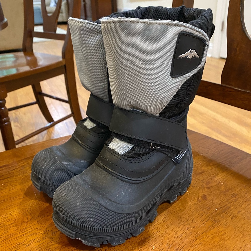 Tundra Kids Size 12 Warm Winter Snow Boots